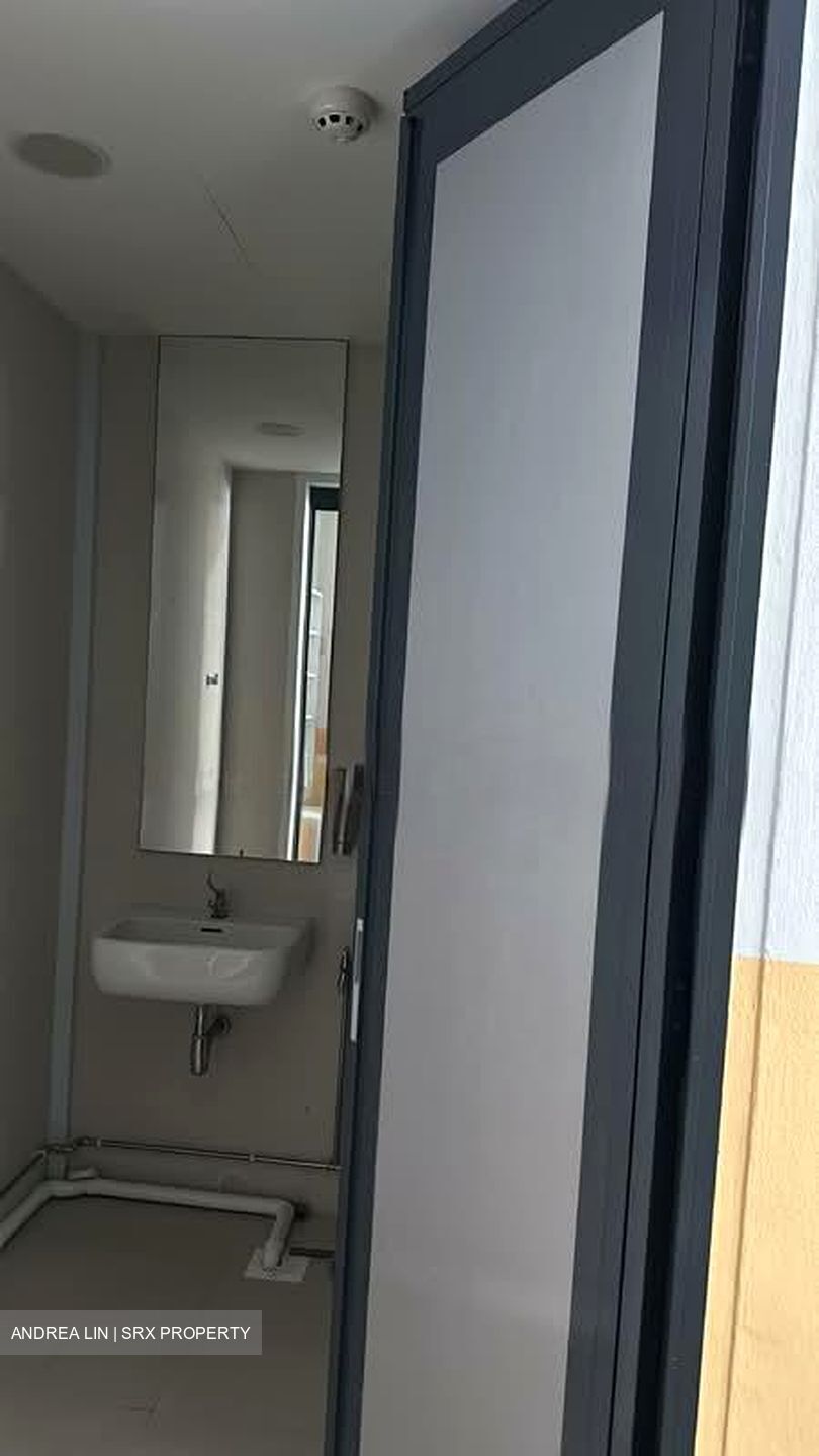 Grandview Suites (D14), Shop House #547650091